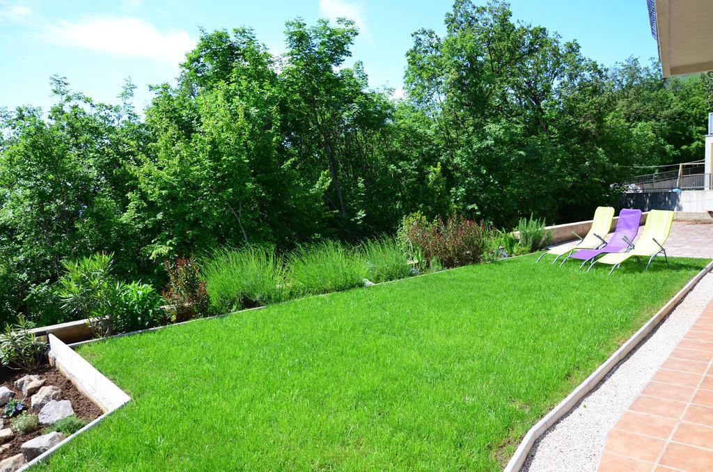 Green Apartments Matulji Bilik gambar